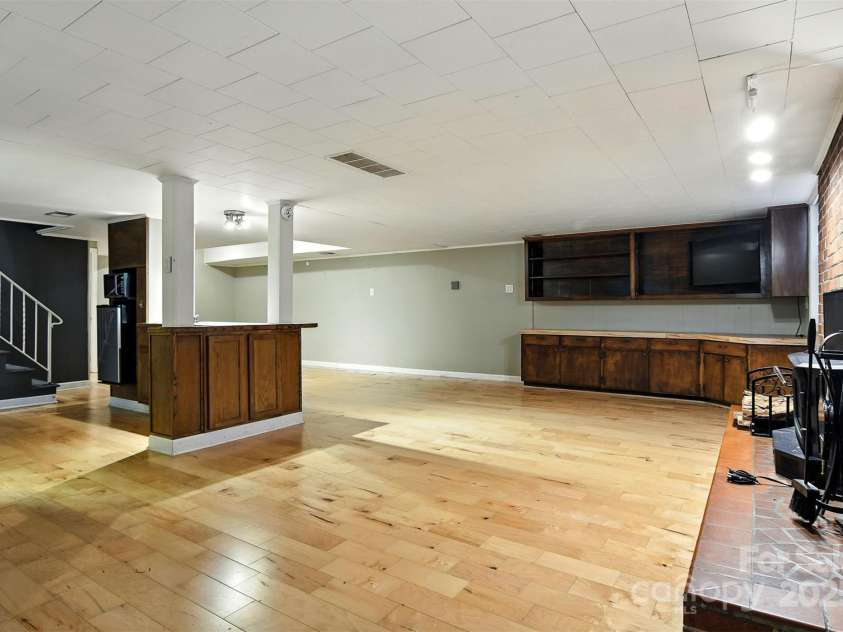 132 30th Avenue, Hickory, NC 28601.  MLS# CAR4288465, YatesRealty ID 845. 