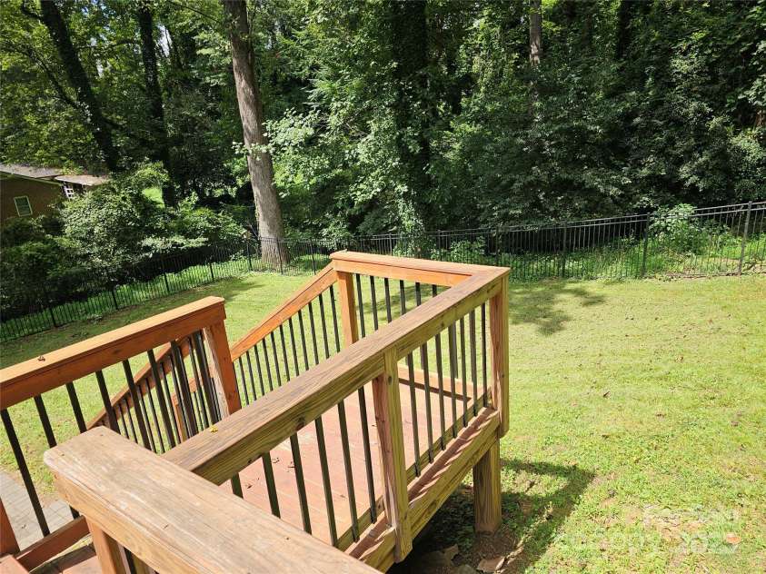 132 30th Avenue, Hickory, NC 28601.  MLS# CAR4288465, YatesRealty ID 845. 