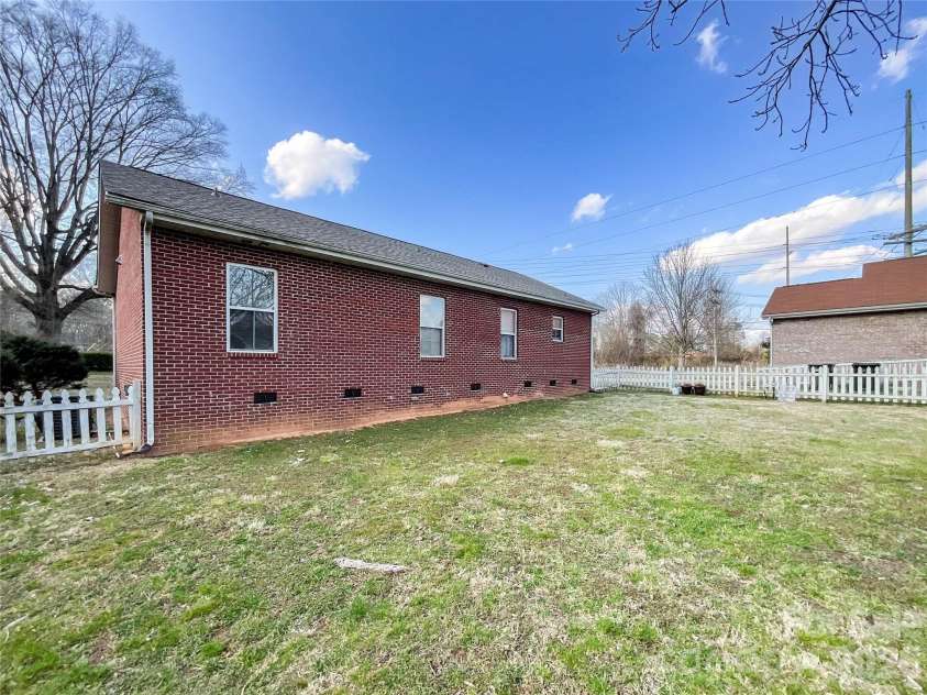1812 Icemorlee Street, Monroe, NC 28110.  MLS# CAR4352837, YatesRealty ID 8450. 
