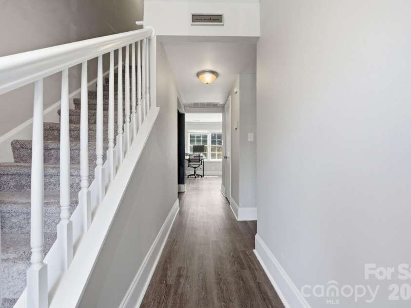 8033 Regent Park Lane, Charlotte, NC 28210.  MLS# CAR4359200, YatesRealty ID 8452. 