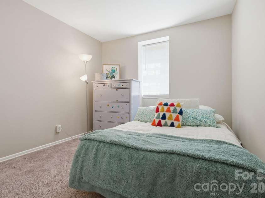 8033 Regent Park Lane, Charlotte, NC 28210.  MLS# CAR4359200, YatesRealty ID 8452. 