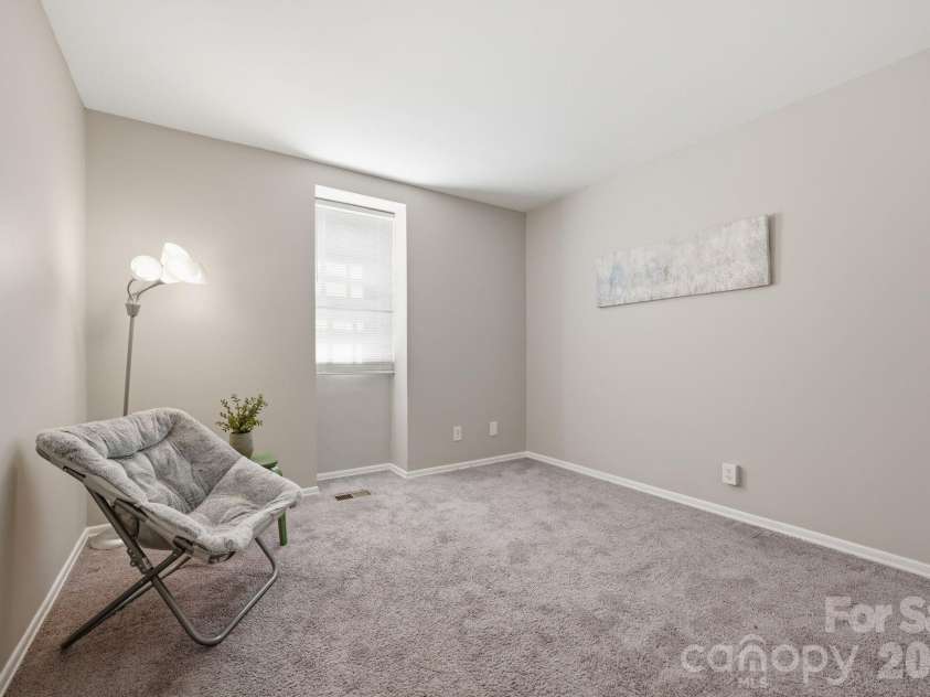 8033 Regent Park Lane, Charlotte, NC 28210.  MLS# CAR4359200, YatesRealty ID 8452. 