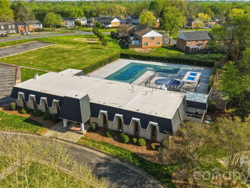 8033 Regent Park Lane, Charlotte, NC 28210.  MLS# CAR4359200, YatesRealty ID 8452. 