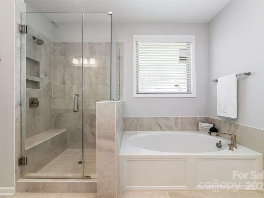109 Crossvine Drive, Mooresville, NC 28117.  MLS# CAR4246209, YatesRealty ID 8453. 