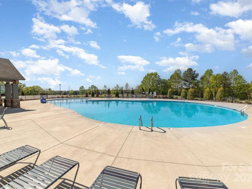 109 Crossvine Drive, Mooresville, NC 28117.  MLS# CAR4246209, YatesRealty ID 8453. 