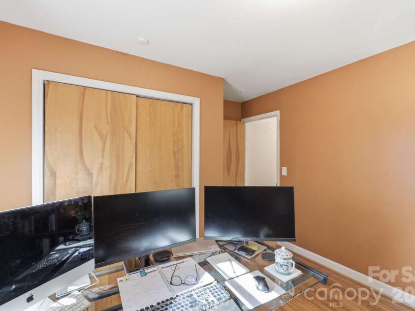 11715 Timber Ridge Road, Charlotte, NC 28213.  MLS# CAR4363078, YatesRealty ID 8453. 
