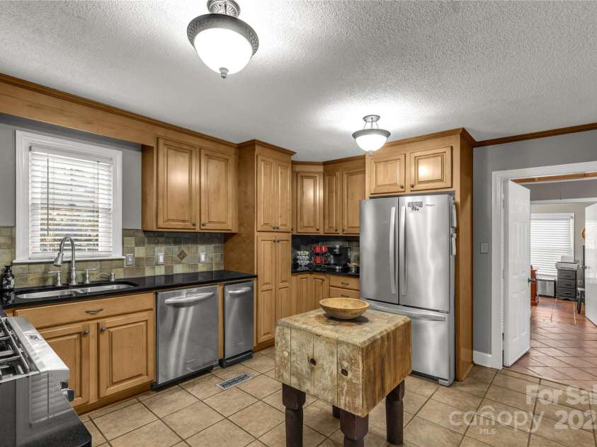 363 Arrowood Avenue, Lancaster, SC 29720.  MLS# CAR4234810, YatesRealty ID 8454. 