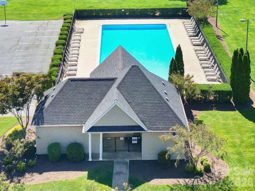 115 Lamplighter Lane, Mooresville, NC 28115.  MLS# CAR4351586, YatesRealty ID 8456. Community Pool