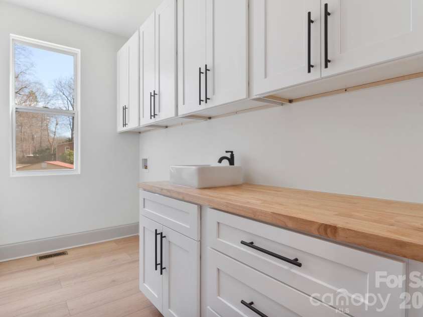 6024 Lake Road, Mint Hill, NC 28227.  MLS# CAR4365277, YatesRealty ID 8457. 