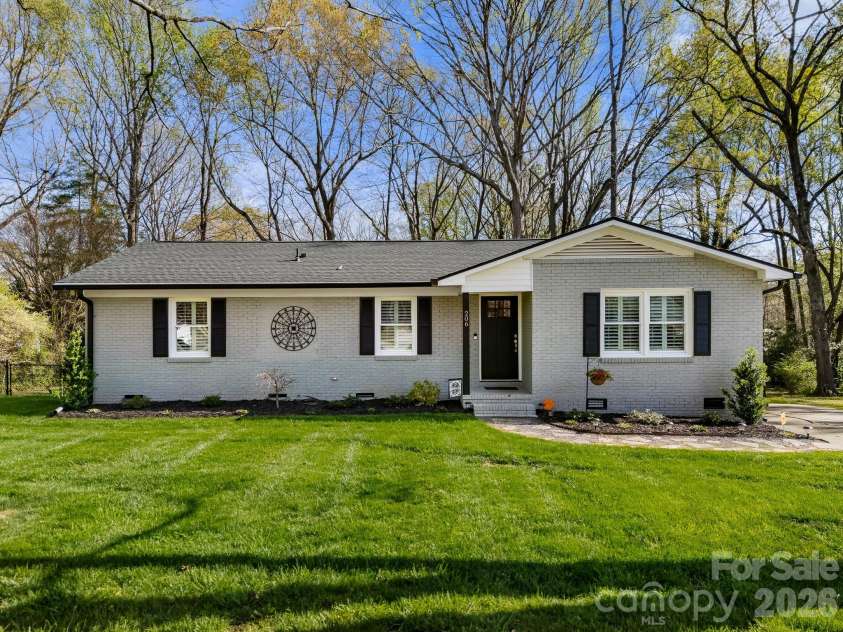 206 Cottage Place, York, SC 29745.  MLS# CAR4360174, YatesRealty ID 8458. 