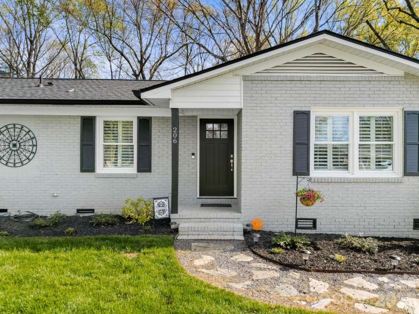 206 Cottage Place, York, SC 29745.  MLS# CAR4360174, YatesRealty ID 8458. 
