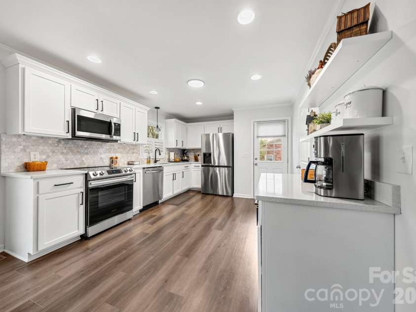 206 Cottage Place, York, SC 29745.  MLS# CAR4360174, YatesRealty ID 8458. 
