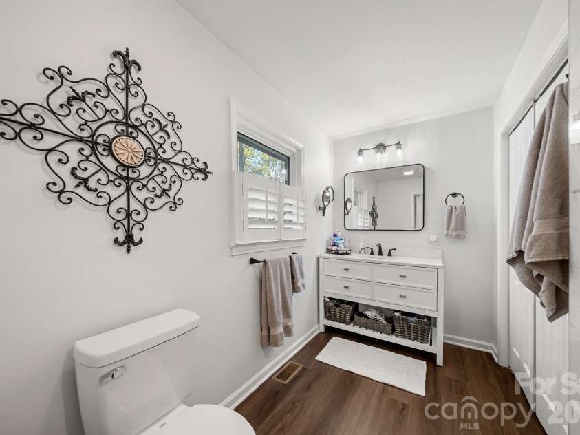 206 Cottage Place, York, SC 29745.  MLS# CAR4360174, YatesRealty ID 8458. 
