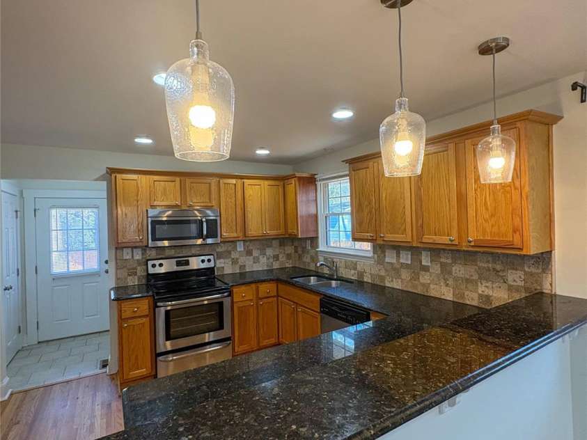 238 Coxe Avenue, Charlotte, NC 28208.  MLS# CAR4215769, YatesRealty ID 8458. 