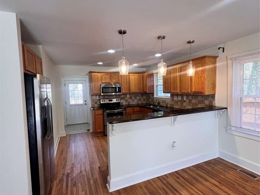 238 Coxe Avenue, Charlotte, NC 28208.  MLS# CAR4215769, YatesRealty ID 8458. 