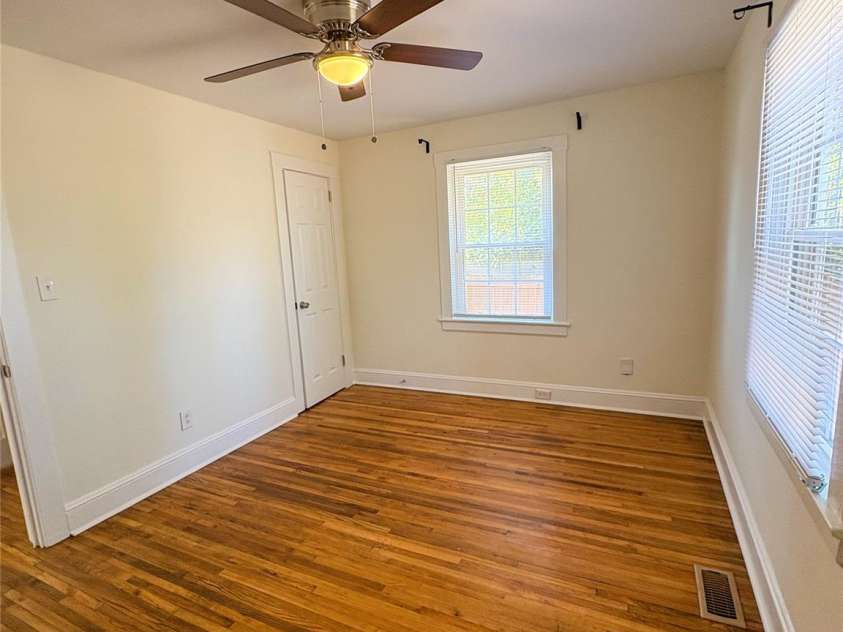 238 Coxe Avenue, Charlotte, NC 28208.  MLS# CAR4215769, YatesRealty ID 8458. 