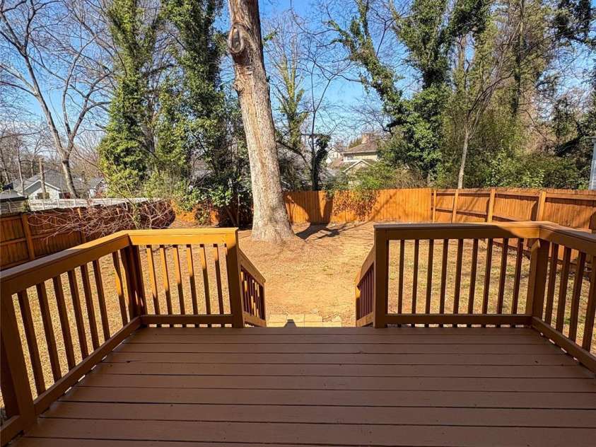 238 Coxe Avenue, Charlotte, NC 28208.  MLS# CAR4215769, YatesRealty ID 8458. 