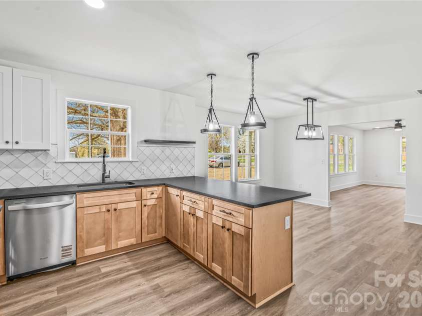 122 Morrison Flats Road, Statesville, NC 28625.  MLS# CAR4363713, YatesRealty ID 8459. 