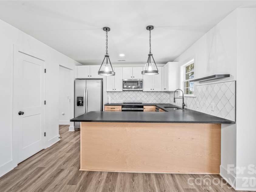 122 Morrison Flats Road, Statesville, NC 28625.  MLS# CAR4363713, YatesRealty ID 8459. 