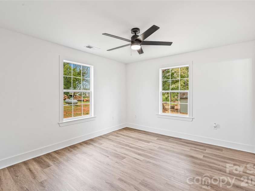 122 Morrison Flats Road, Statesville, NC 28625.  MLS# CAR4363713, YatesRealty ID 8459. 
