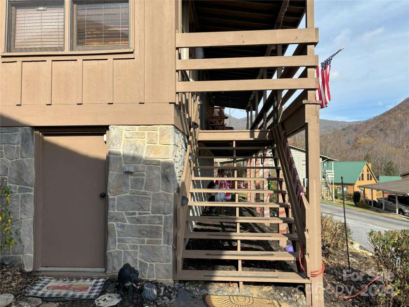 12 Boulder Lane, Maggie Valley, NC 28751.  MLS# CAR4198803, YatesRealty ID 846. 