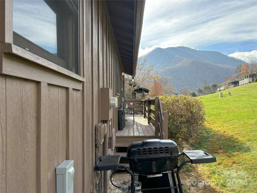 12 Boulder Lane, Maggie Valley, NC 28751.  MLS# CAR4198803, YatesRealty ID 846. 