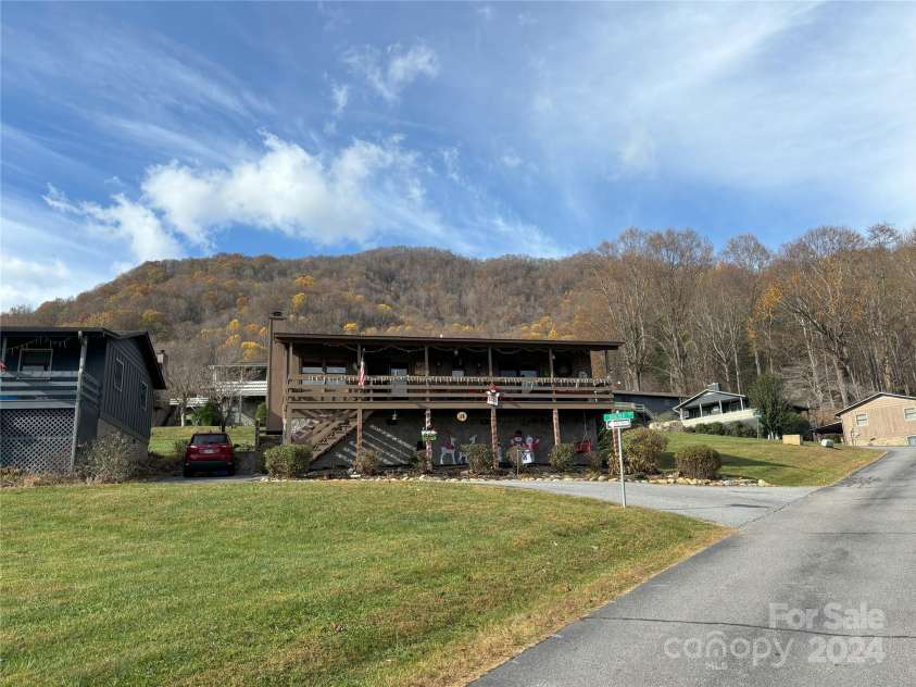 12 Boulder Lane, Maggie Valley, NC 28751.  MLS# CAR4198803, YatesRealty ID 846. 