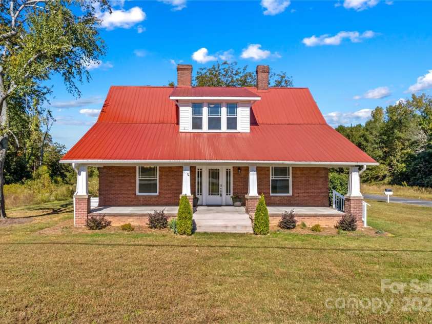 1675 Main Street, China Grove, NC 28023.  MLS# CAR4314246, YatesRealty ID 846. 