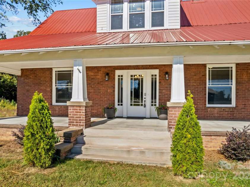 1675 Main Street, China Grove, NC 28023.  MLS# CAR4314246, YatesRealty ID 846. 