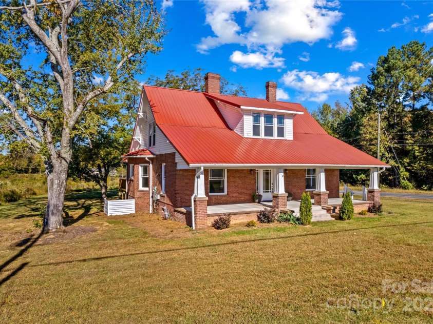 1675 Main Street, China Grove, NC 28023.  MLS# CAR4314246, YatesRealty ID 846. 