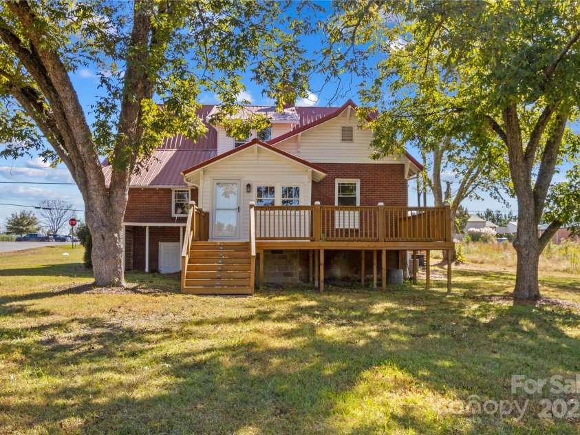 1675 Main Street, China Grove, NC 28023.  MLS# CAR4314246, YatesRealty ID 846. 