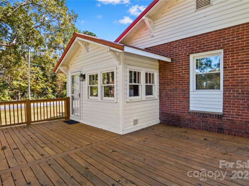 1675 Main Street, China Grove, NC 28023.  MLS# CAR4314246, YatesRealty ID 846. 