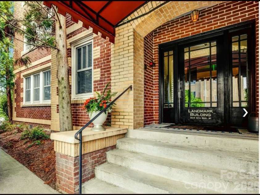 203 6th Avenue, Hendersonville, NC 28739.  MLS# CAR4288242, YatesRealty ID 846. Welcome to The Landmark! Your condo awaits, offering privacy and calm just two minutes from Historic Main Street Hendersonville.