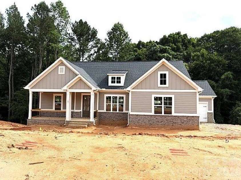 183 Chaska Loop, Troutman, NC 28166.  MLS# CAR4364790, YatesRealty ID 8461. 