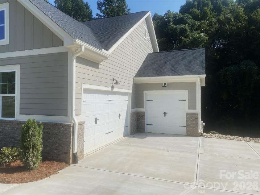 183 Chaska Loop, Troutman, NC 28166.  MLS# CAR4364790, YatesRealty ID 8461. 