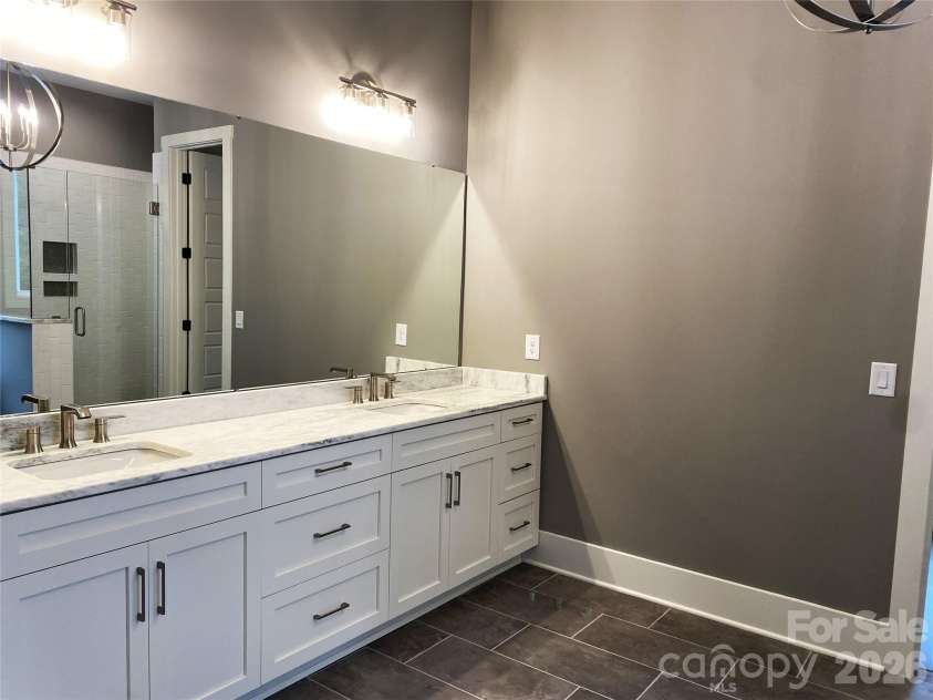 183 Chaska Loop, Troutman, NC 28166.  MLS# CAR4364790, YatesRealty ID 8461. Primary Bath