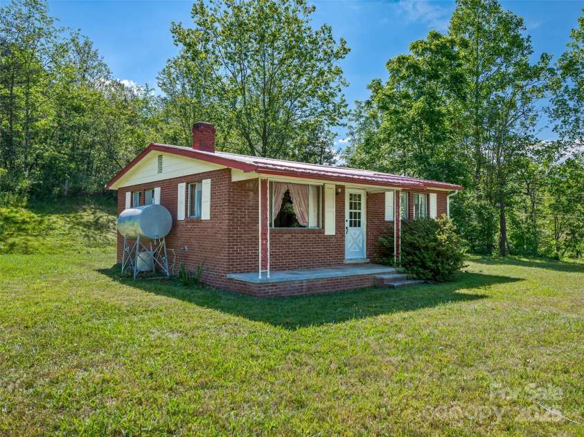 1384 Barnardsville Highway, Barnardsville, NC 28709.  MLS# CAR4251494, YatesRealty ID 8462. 
