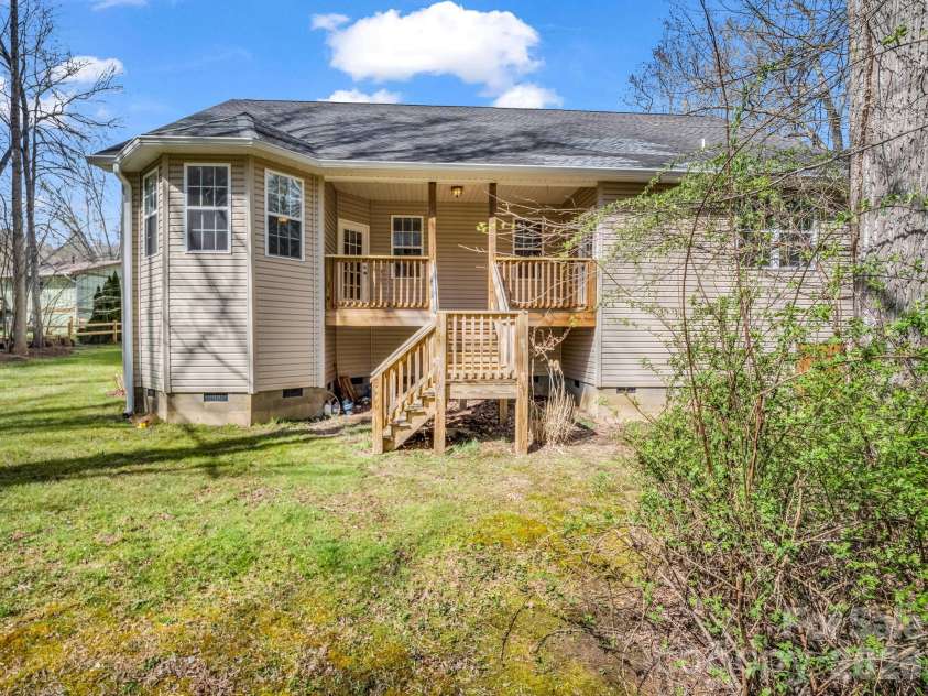 7 Saint Andrews Road, Arden, NC 28704.  MLS# CAR4304401, YatesRealty ID 8462. 