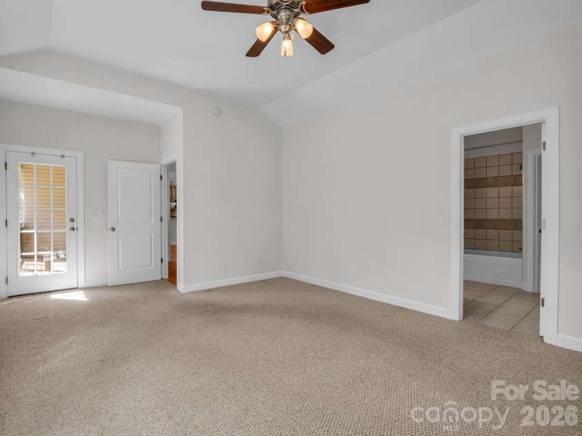 7 Saint Andrews Road, Arden, NC 28704.  MLS# CAR4304401, YatesRealty ID 8462. Primary Ensuite 