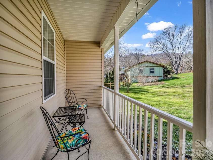 7 Saint Andrews Road, Arden, NC 28704.  MLS# CAR4304401, YatesRealty ID 8462. Relax right here.
