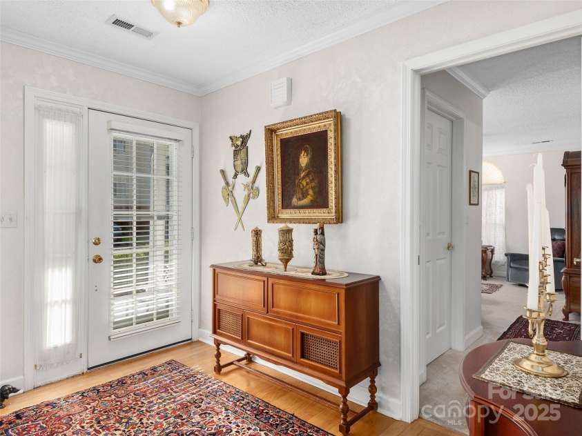 34 Lake Pointe Circle, Hendersonville, NC 28792.  MLS# CAR4204353, YatesRealty ID 8465. 