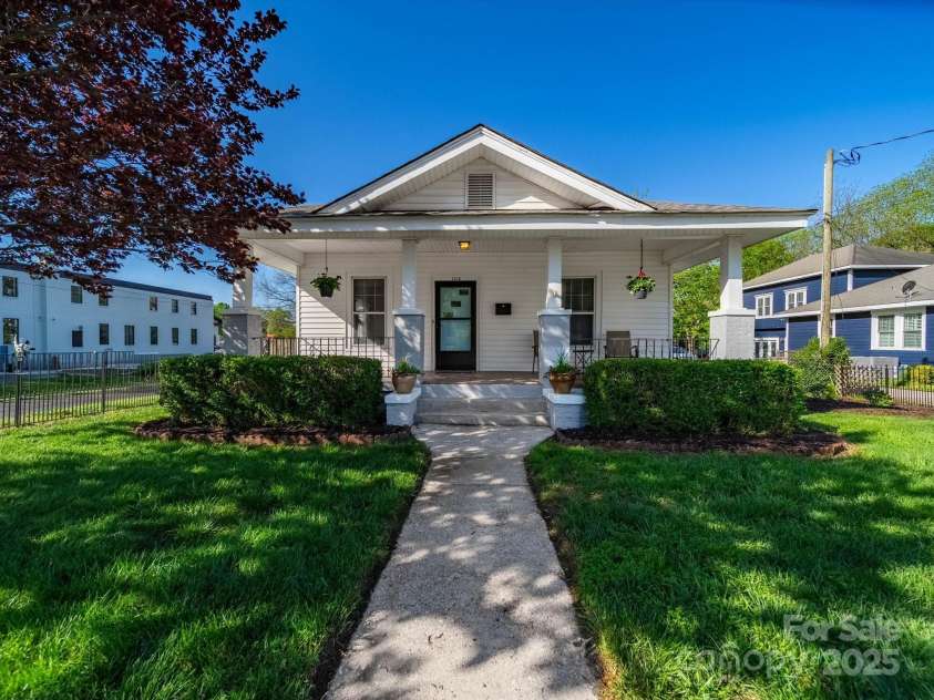 1114 Herrin Avenue, Charlotte, NC 28205.  MLS# CAR4241524, YatesRealty ID 8467. 
