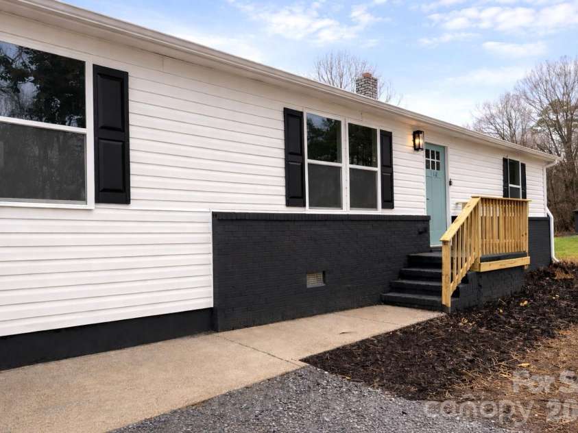 112 Harmony Trail, Gastonia, NC 28056.  MLS# CAR4350947, YatesRealty ID 8467. 