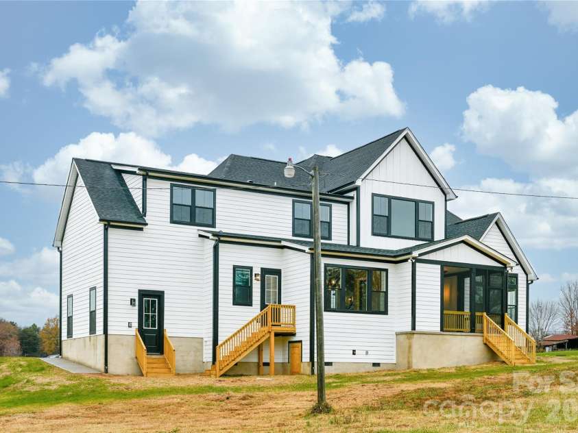 3874 Hickory Highway, Statesville, NC 28677.  MLS# CAR4314870, YatesRealty ID 847. 