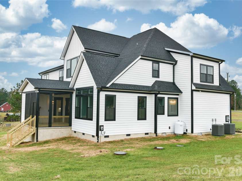 3874 Hickory Highway, Statesville, NC 28677.  MLS# CAR4314870, YatesRealty ID 847. 