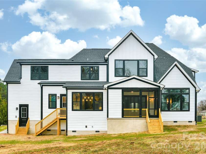 3874 Hickory Highway, Statesville, NC 28677.  MLS# CAR4314870, YatesRealty ID 847. 