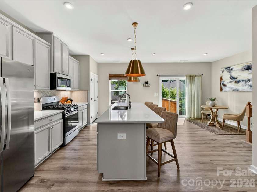 2621 Grantham Place Drive, Fort Mill, SC 29715.  MLS# CAR4383237, YatesRealty ID 8470. Welcome to 2621 Grantham Place Drive! 