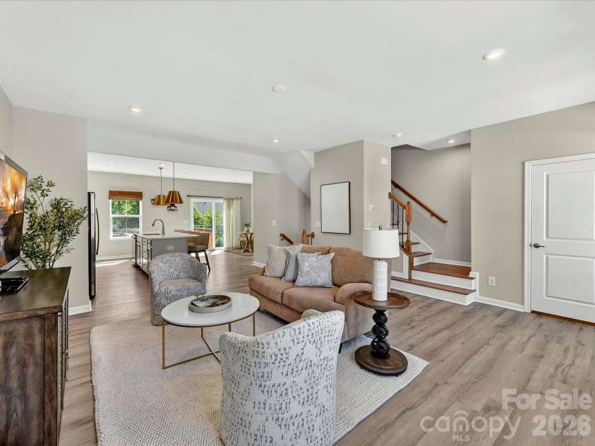 2621 Grantham Place Drive, Fort Mill, SC 29715.  MLS# CAR4383237, YatesRealty ID 8470. Welcome to 2621 Grantham Place Drive! 