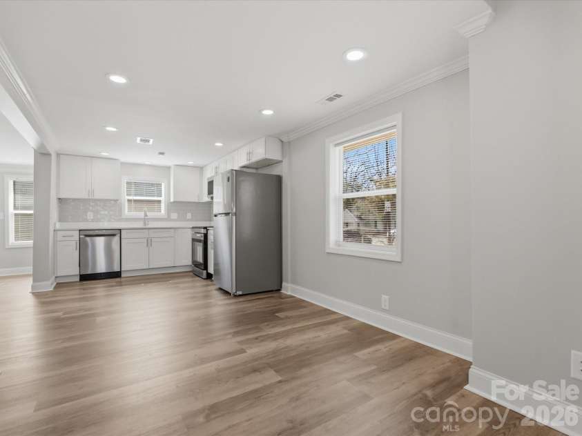 3900 Plainview Road, Charlotte, NC 28208.  MLS# CAR4355687, YatesRealty ID 8471. 