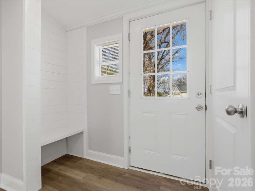 3900 Plainview Road, Charlotte, NC 28208.  MLS# CAR4355687, YatesRealty ID 8471. 